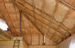 10325986.jpg XDifferences Between Attic and Roof Insulation